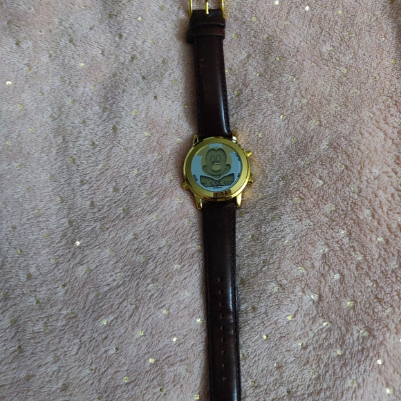 Rare Disney Mickey mouse digital gold watch main image 8